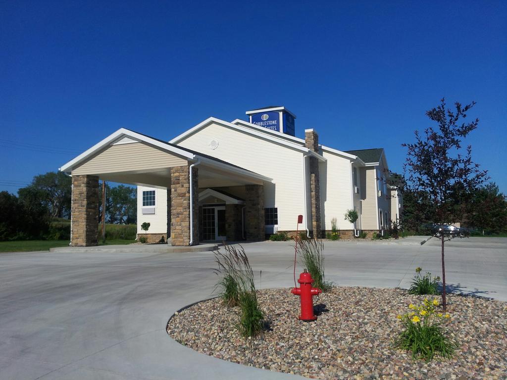 Cobblestone Inn & Suites - Hartington Exterior photo